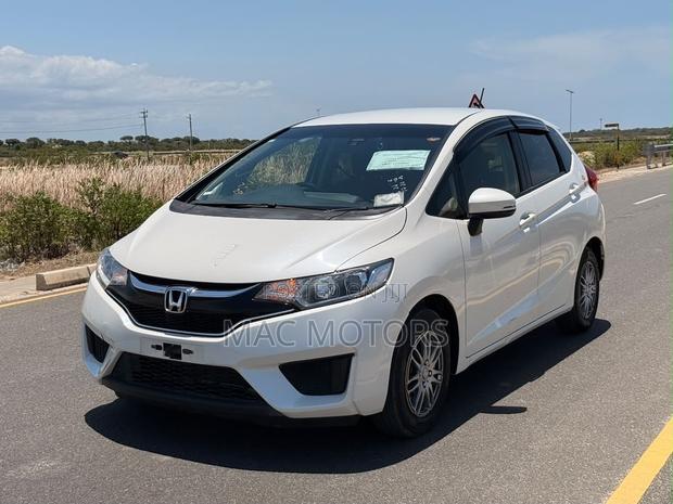 Honda Fit 2016 White