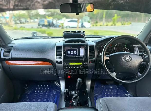 Toyota Land Cruiser Prado 2006 Black