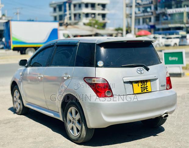 Toyota IST 2006 Silver
