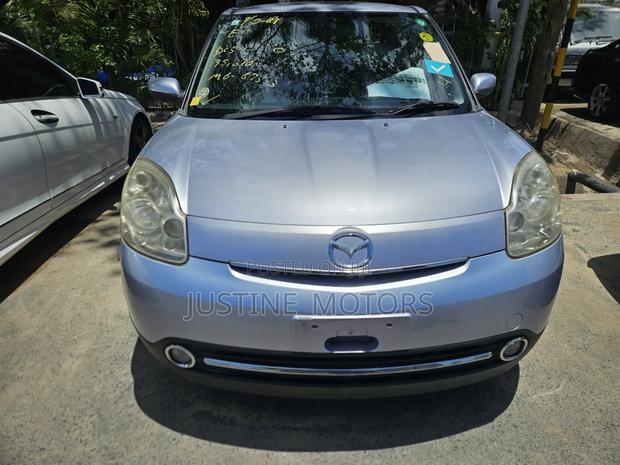 Mazda Verisa 2011 Silver