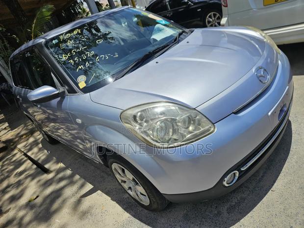 Mazda Verisa 2011 Silver