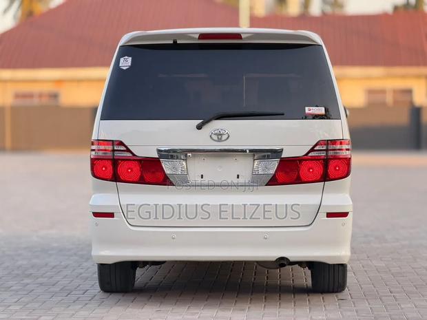 Toyota Alphard 2006 White