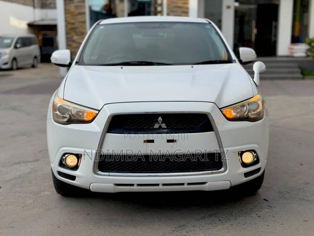 Mitsubishi RVR 2009 White