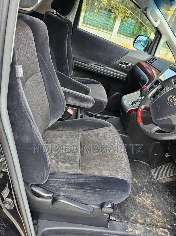 Toyota Alphard 2.4 Petrol FWD 2010 Black