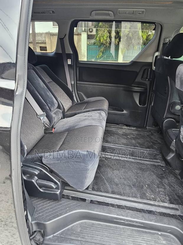 Toyota Alphard 2.4 Petrol FWD 2010 Black