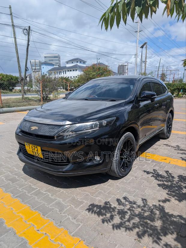 Toyota Harrier 2.0 4WD 2015 Black
