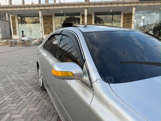 Toyota Crown 2006 Silver