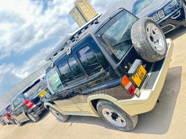 Suzuki Escudo 1997 Blue
