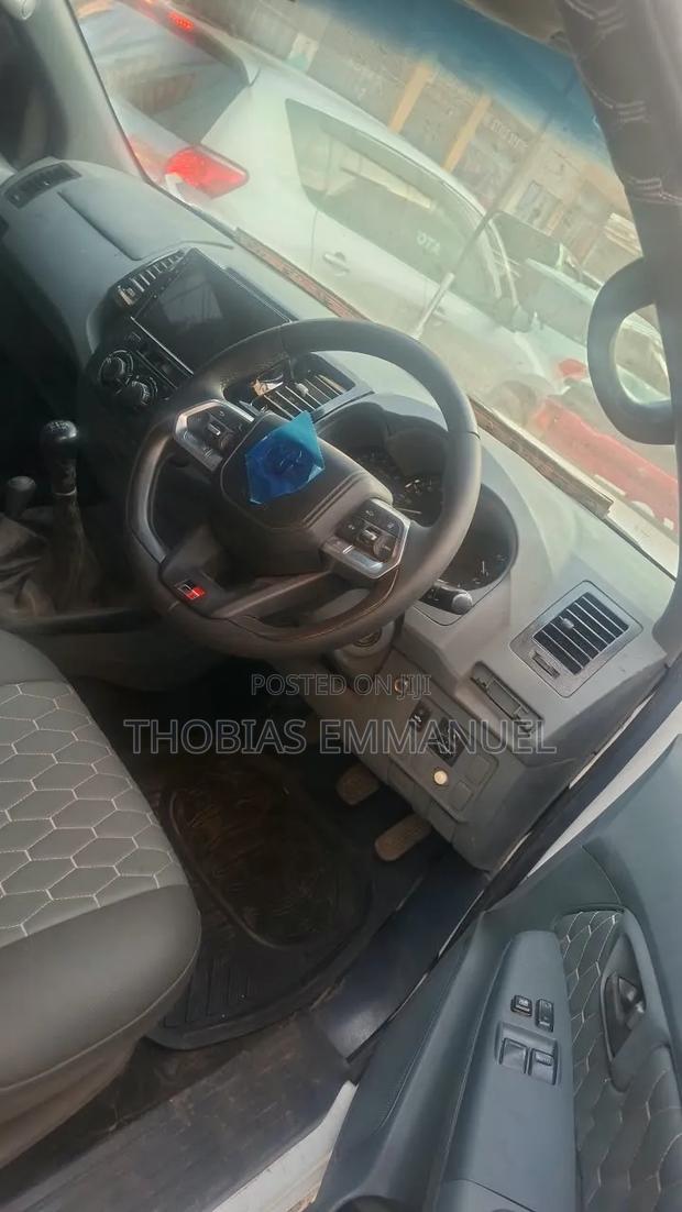 Toyota Hilux 2018 White