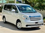 Toyota Noah 2009 Silver for sale