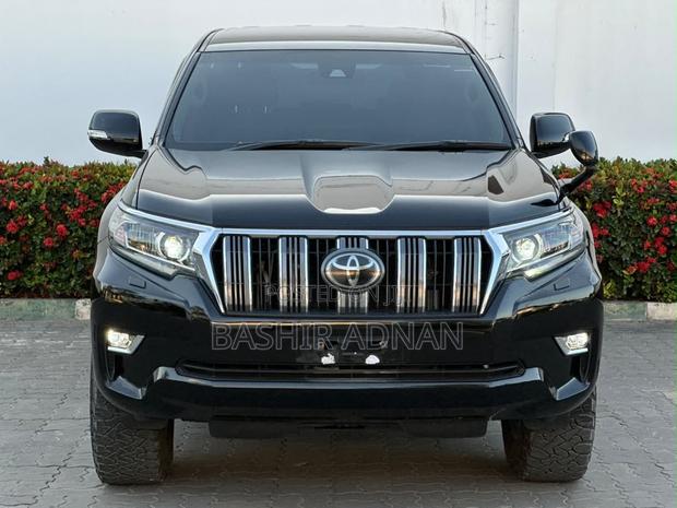 Toyota Land Cruiser Prado 2.8 2019 Matt Black