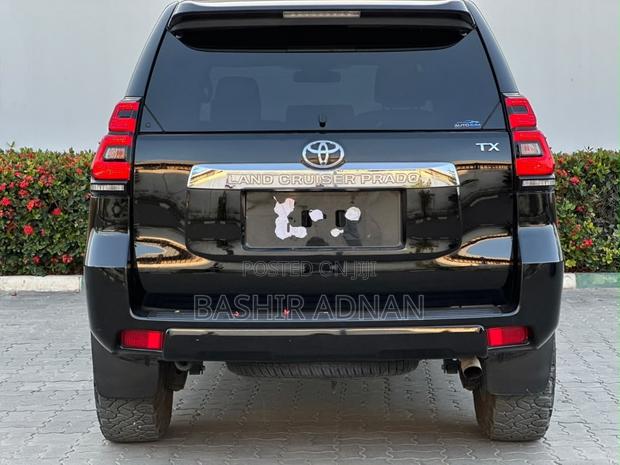Toyota Land Cruiser Prado 2.8 2019 Matt Black