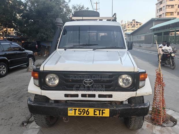 Toyota Land Cruiser 2008 White
