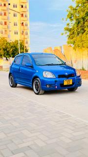 Toyota Vitz 2005 Blue for sale