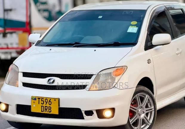 Toyota IST 2005 White
