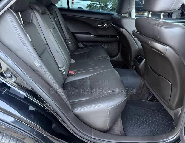Toyota Crown 2009 Black