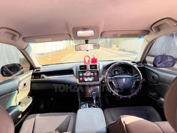Toyota Crown 2009 Black