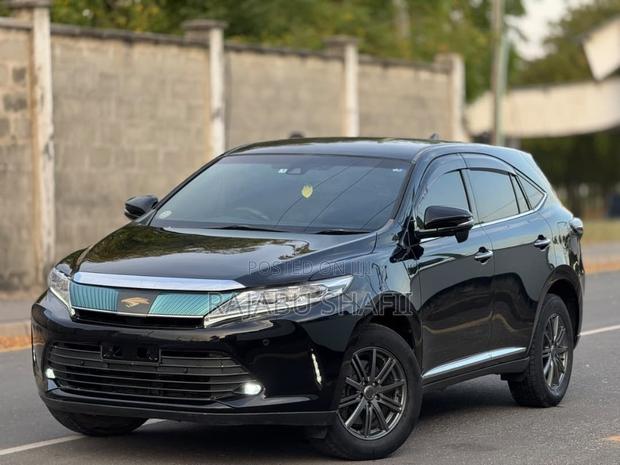 Toyota Harrier 2.0 2018 Black
