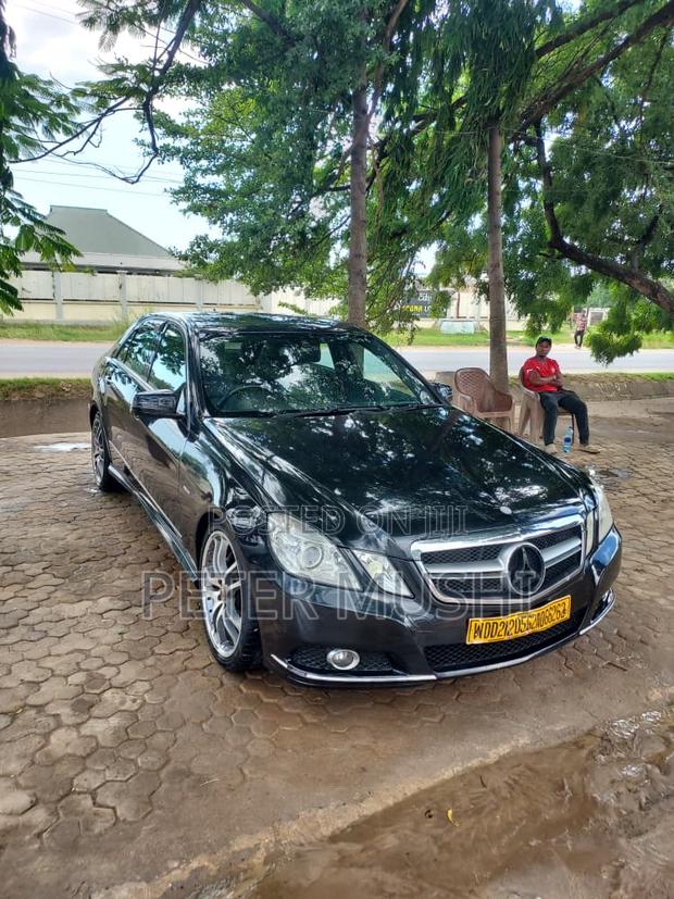 Mercedes-Benz E350 2011 Black