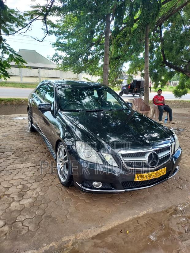 Mercedes-Benz E350 2011 Black
