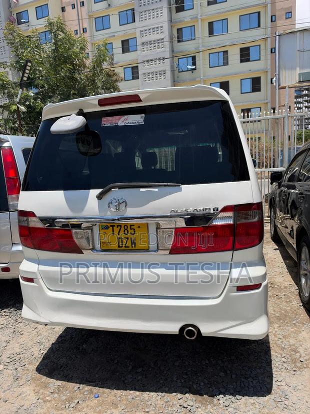 Toyota Alphard 2005 White