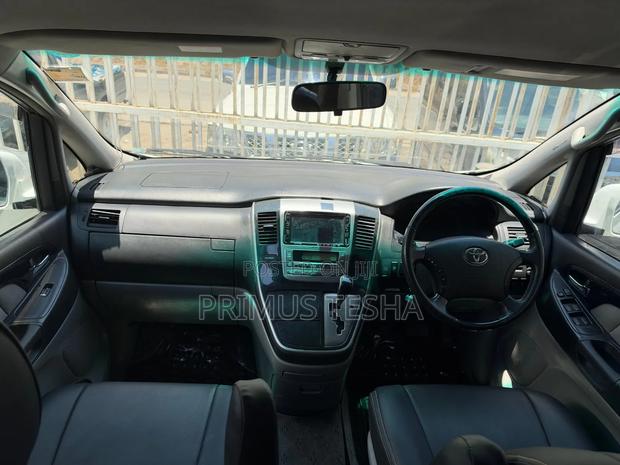 Toyota Alphard 2005 White