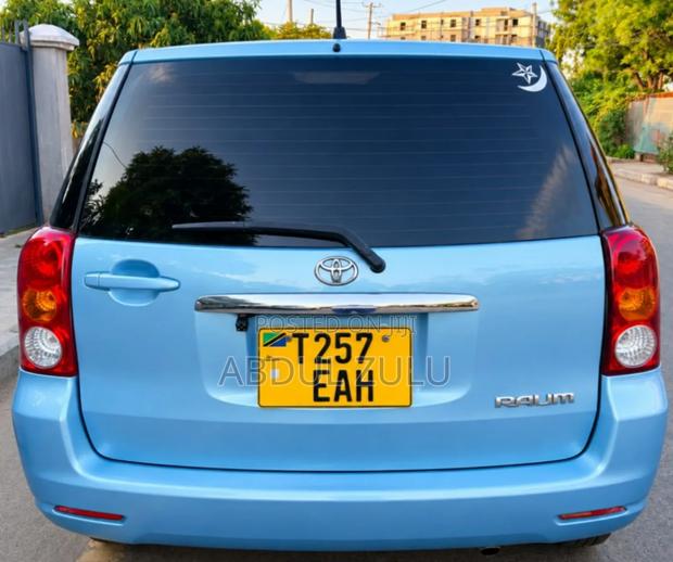 Toyota Raum 2005 Blue
