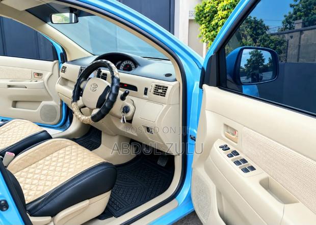 Toyota Raum 2005 Blue