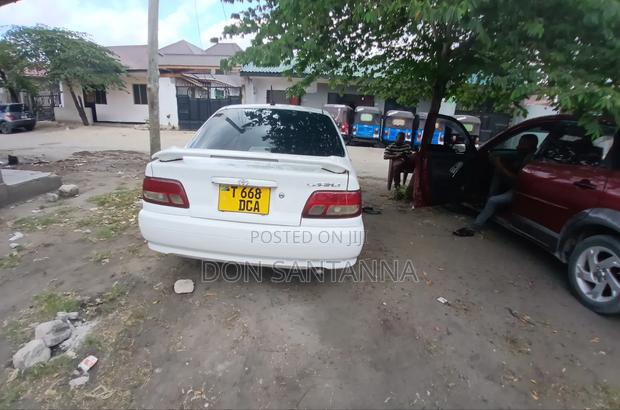Toyota Carina 2001 White