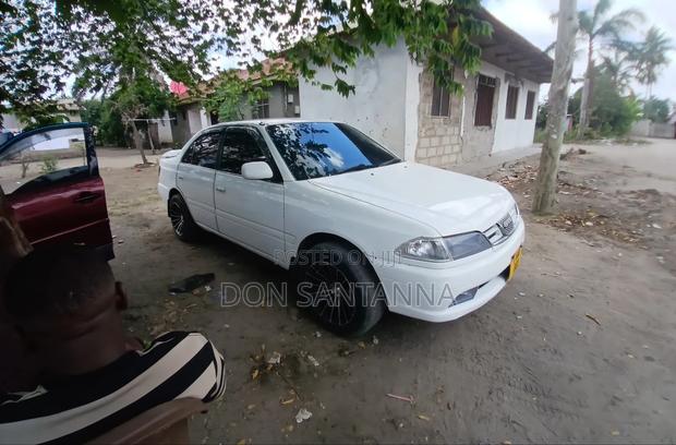 Toyota Carina 2001 White