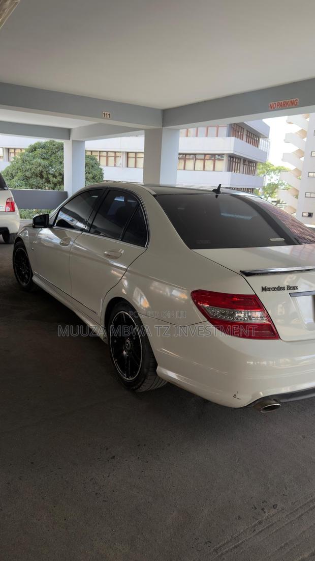 Mercedes-Benz C200 2008 White