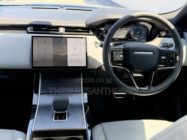 Land Rover Range Rover Velar 2026 Gray