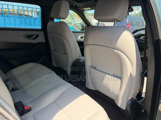 Land Rover Range Rover Velar 2026 Gray