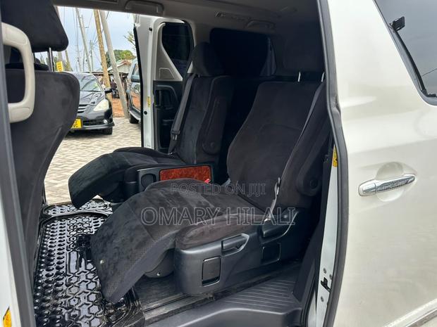 Toyota Alphard 2010 Pearl