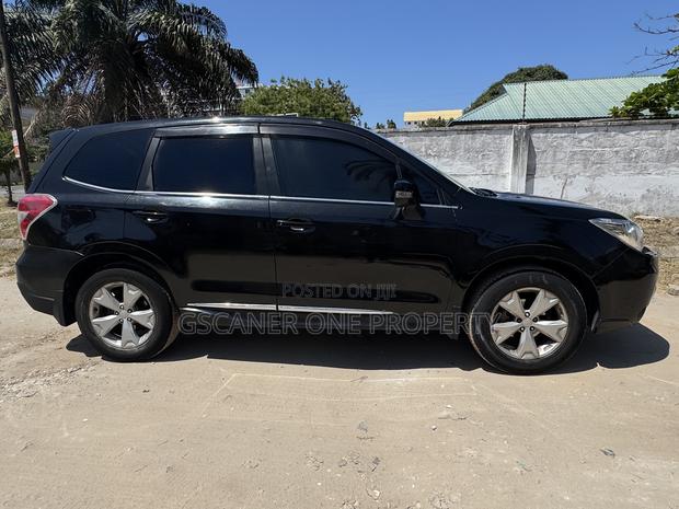 Subaru Forester 2.0D X 2012 Black