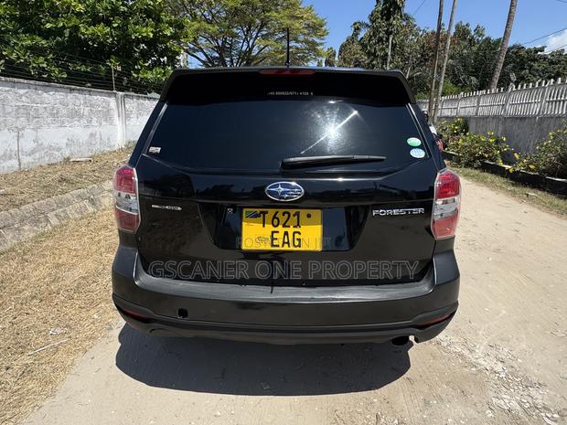 Subaru Forester 2.0D X 2012 Black