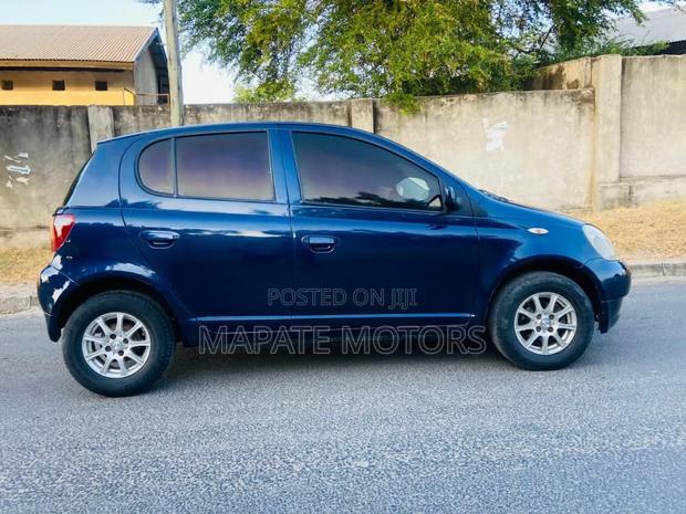 Toyota Vitz 1.0 FWD 5dr 2004 Blue