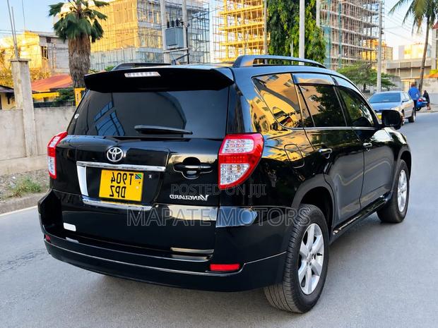 Toyota Alphard 2.4 Petrol AWD 2009 Black