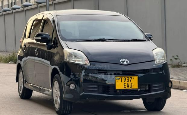 Toyota Passo Sette 2009 Black
