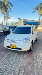 Toyota Raum 2006 Pearl for sale