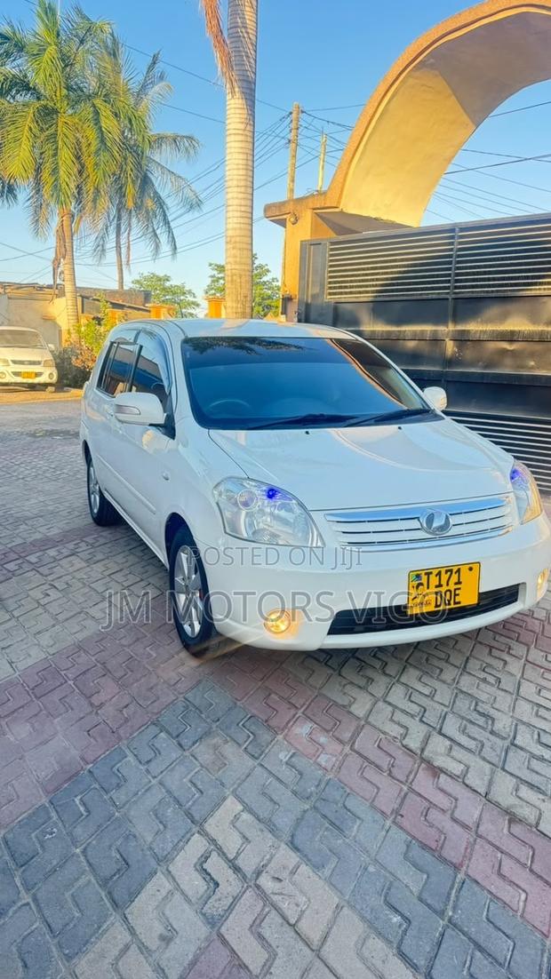 Toyota Raum 2006 Pearl