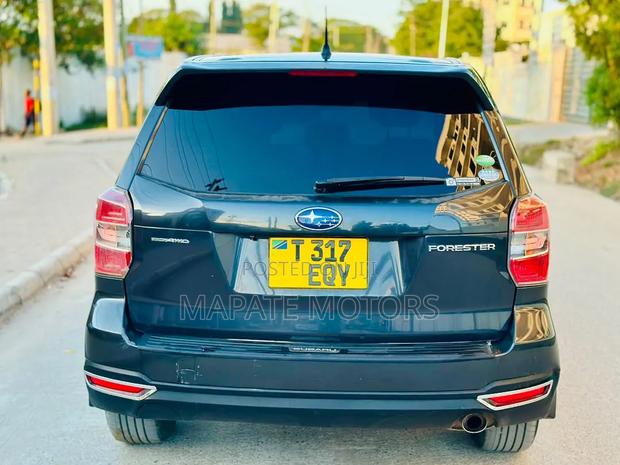 Subaru Forester 2.5i Limited PZEV 4dr SUV AWD (2.5L 4cyl CVT) 2014