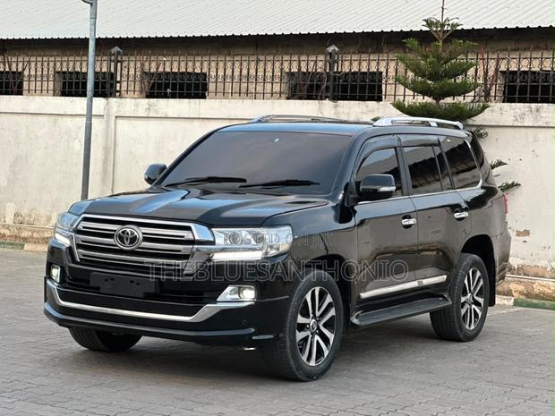 Toyota Land Cruiser 2015 Black