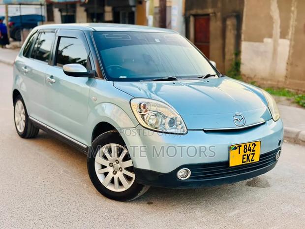Mazda Verisa 2008 Silver