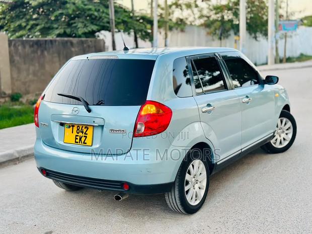 Mazda Verisa 2008 Silver