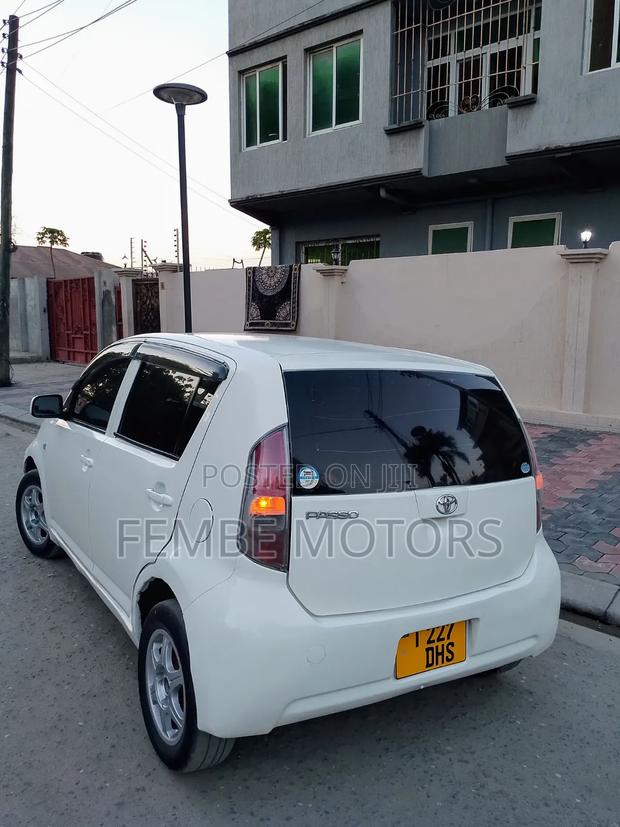 Toyota Passo 2005 White
