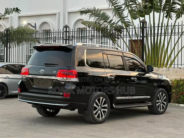 Toyota Land Cruiser Prado 2014 Black
