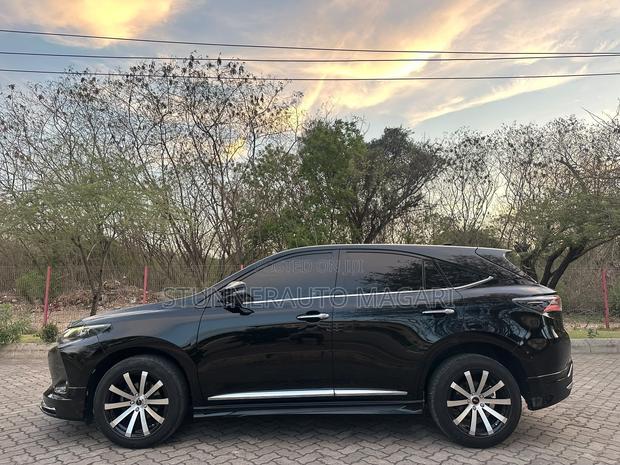 Toyota Harrier 2016 Matt Black