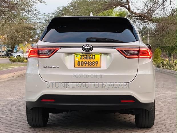 Toyota Harrier 2016 Pearl