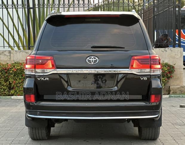 Toyota Land Cruiser 2014 Black